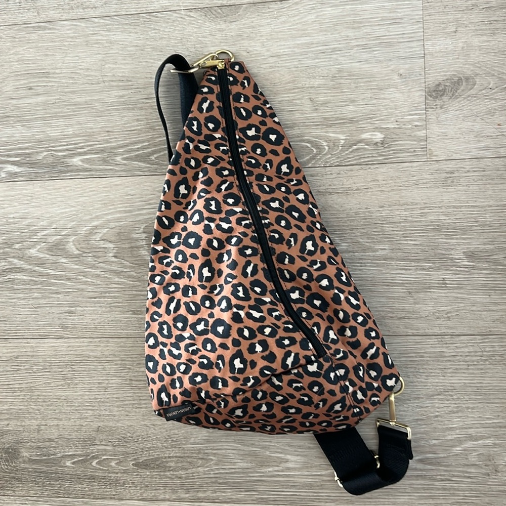 LIKE NEW Logan and Lenora animal print sling bag